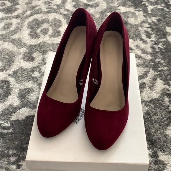 Forever 21 Shoes - Forever 21 Burgundy Wine Faux Suede Heels 8.5 Forever 21 Shoes - Forever 21 Burgundy Wine Faux Suede Heels 8.5